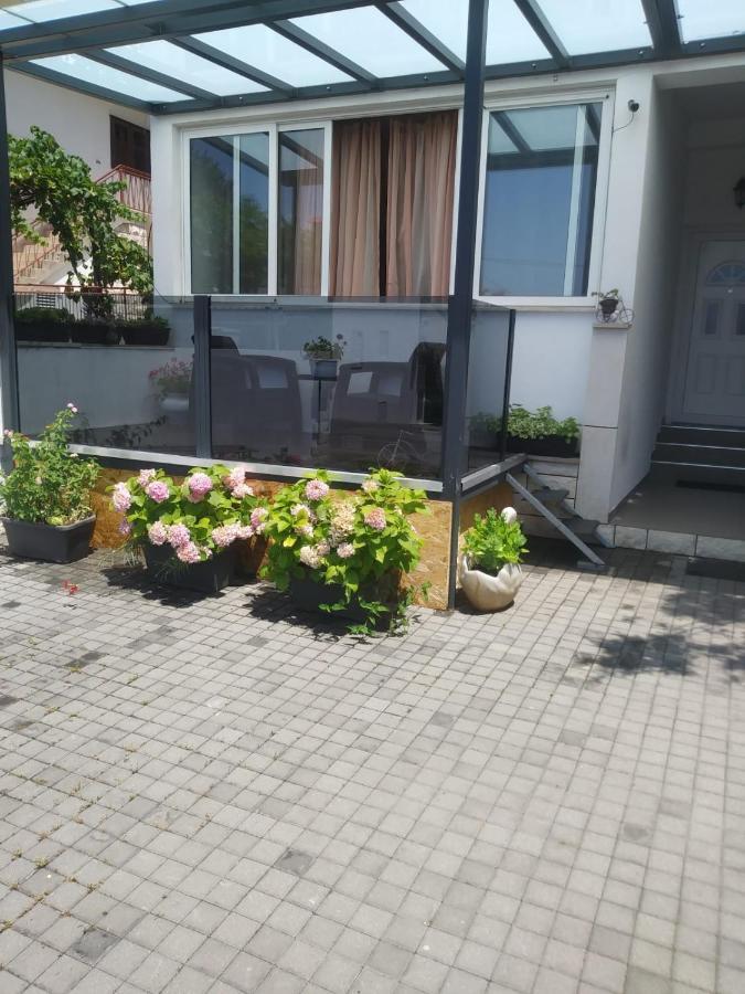 Apartments Centar - Mirjana Makarska Bagian luar foto
