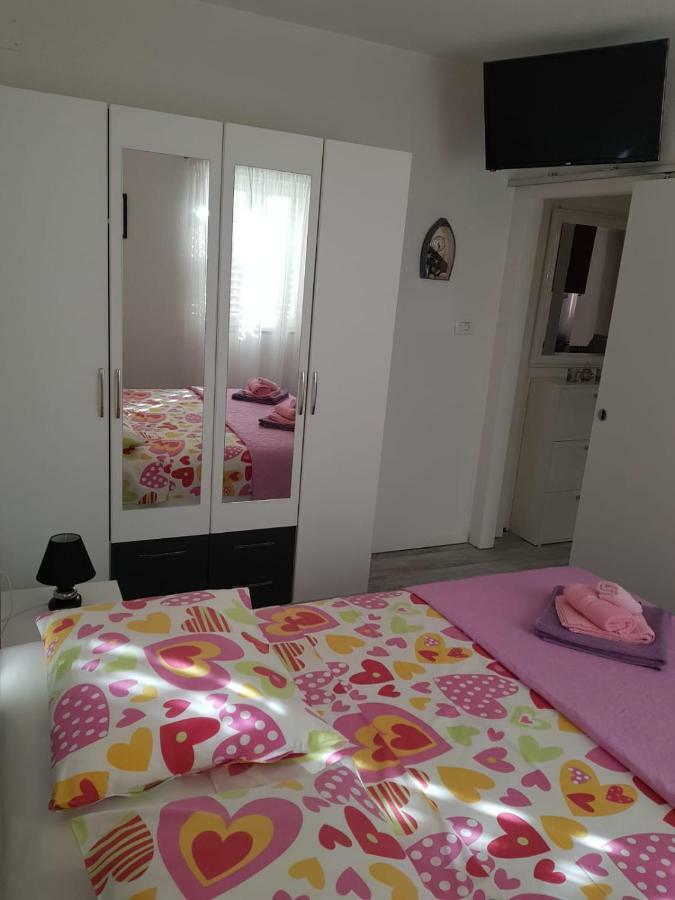 Apartments Centar - Mirjana Makarska Bagian luar foto