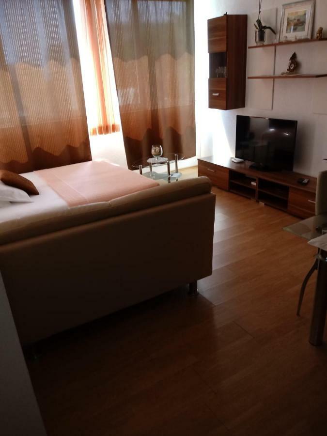 Apartments Centar - Mirjana Makarska Bagian luar foto