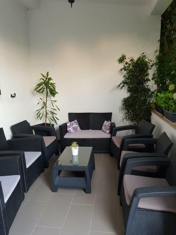 Apartments Centar - Mirjana Makarska Bagian luar foto