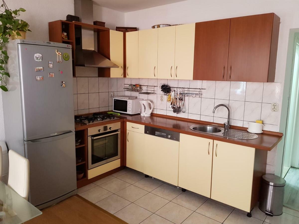 Apartments Centar - Mirjana Makarska Bagian luar foto