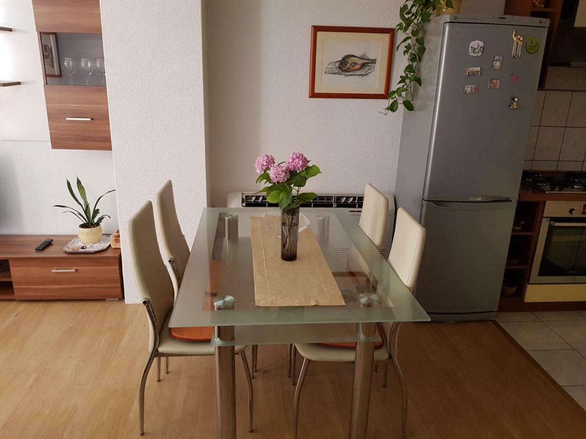 Apartments Centar - Mirjana Makarska Bagian luar foto