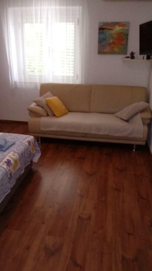 Apartments Centar - Mirjana Makarska Bagian luar foto